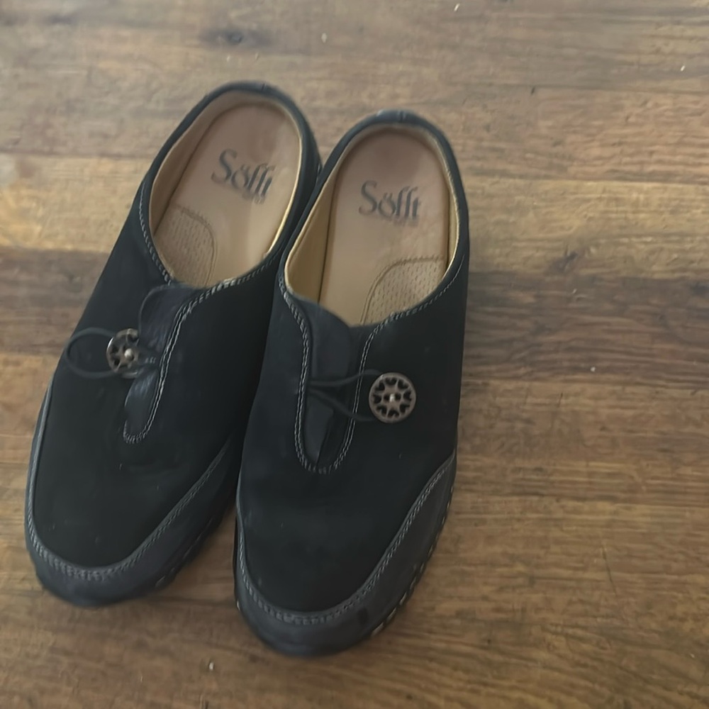 Sofft |  Slip on Shoes side button sz6.5